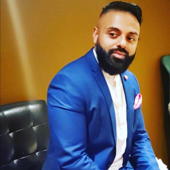 Meet your Posher, Kobz - Picture 1 of 1